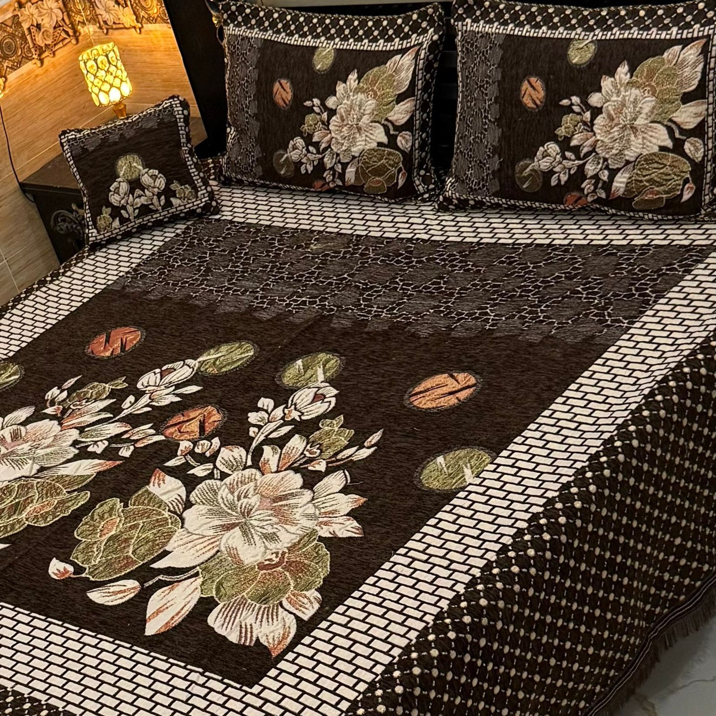 4Pc King Size Velvet Jacquard Bedsheet Set – Premium Floral Design with Cushion Cover (Available in 70+ Designs & Colors)-Hut